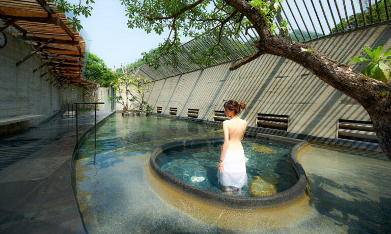 There are separate outdoor spas for male and female guests at Onsen Papawaqa.