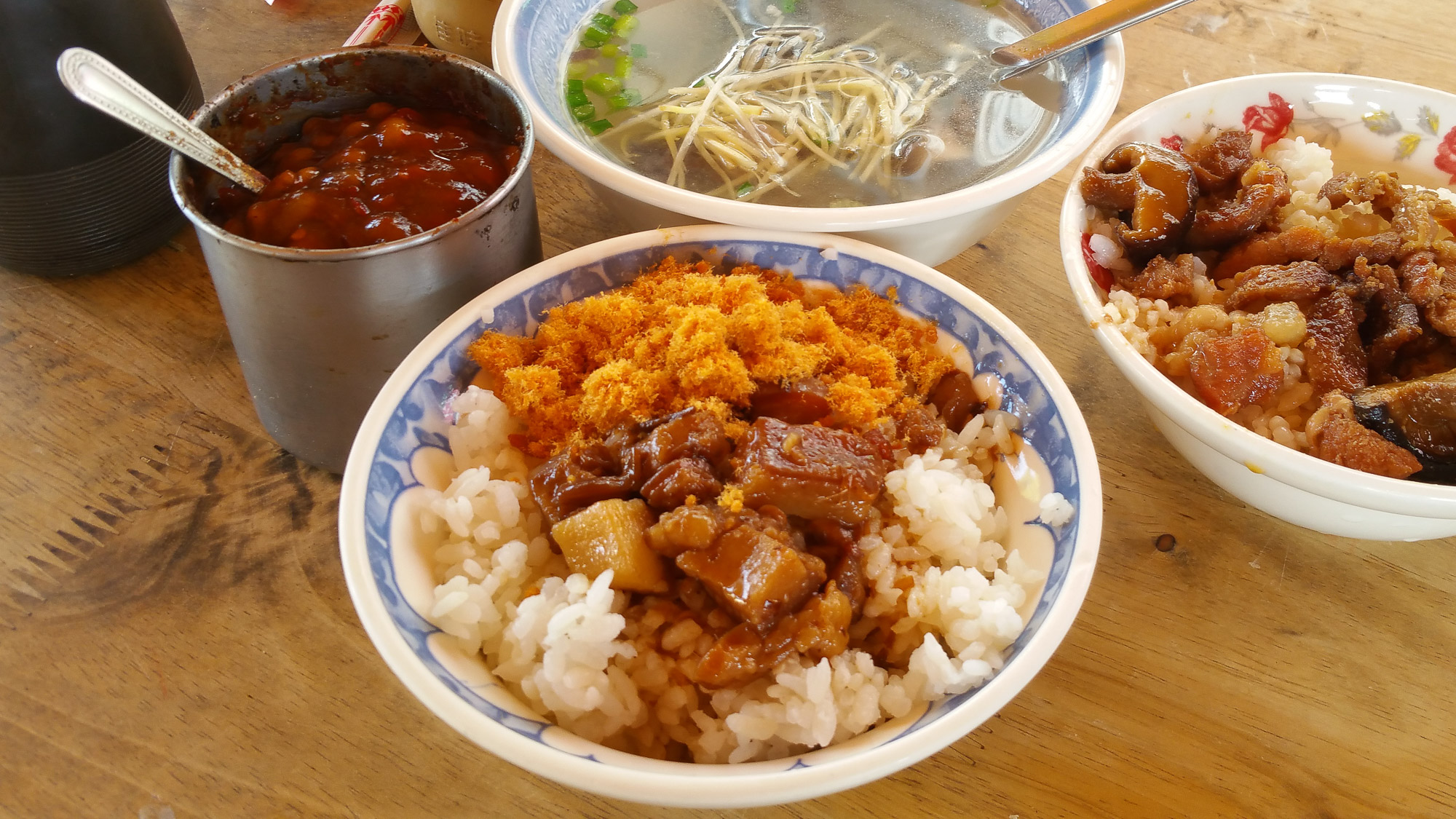 Simple but cheap and delicious dishes at a street stall in Tainan.