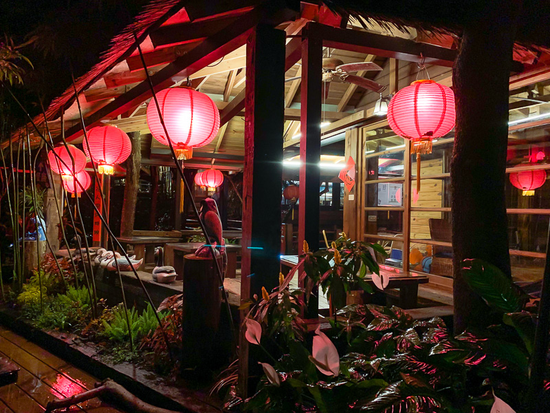 Paper lanterns illuminate the outdoor areas of Zhuo Ye Cottage in the evenings.