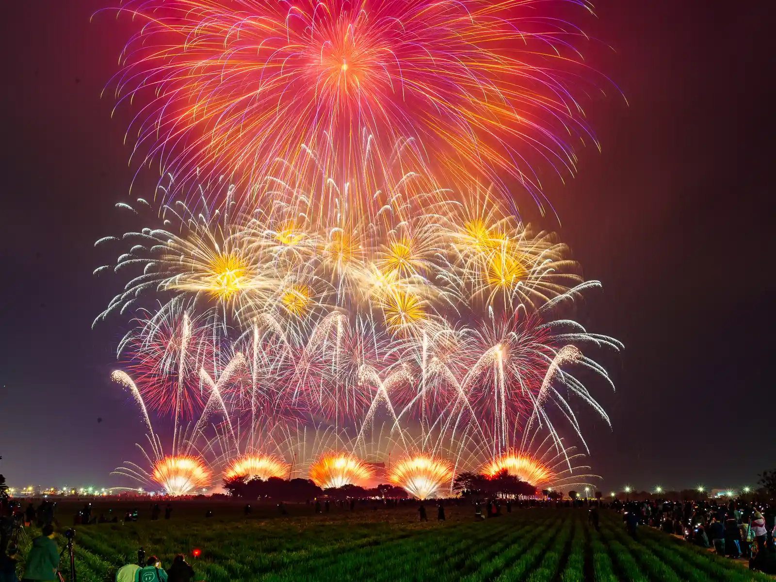 Spectators observing the fireworks from fields a significant distance away have an excellent view.